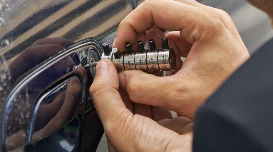 Professional residential roofers in Finchville, KY